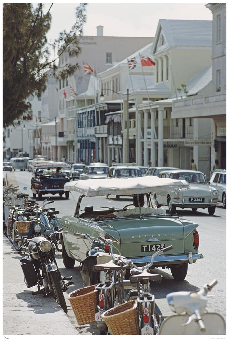 Bermuda Street Scene 1967 - Slim Aarons Estate Stamped: 1967 (printed later) - 7