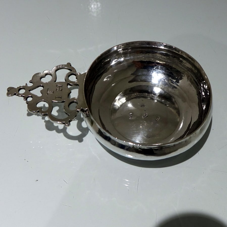 17th Century Antique William & Mary Sterling Silver Bleeding Bowl London 1693 William Gimber (1 of 9)