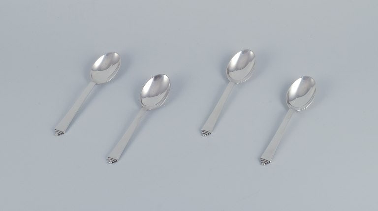 Georg Jensen Pyramid. Set of four tablespoons in sterling silver. Early 1915-1932 hallmark.: Title:Georg Jensen Pyramid. Set of four tablespoons in sterling silver. Early 1915-1932 hallmark. Description:Georg Jensen Pyramid. Set of four tablespoons in sterling silver. Early 1915-1932 hallmark