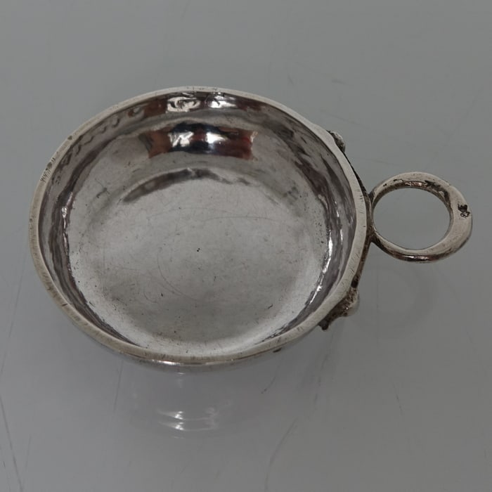 18th Century French Antique Silver Wine Taster Circa 1783/85 Angers Joseph Bedane: Title:18th Century French Antique Silver Wine Taster Circa 1783/85 Angers Joseph Bedane Description:Description A very sweet and extremely collectable French provincial silver wine taster, plain forme