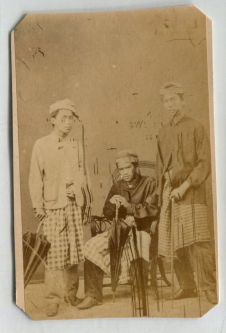 Antique CDV Photographs Asian Men Portrait - 3