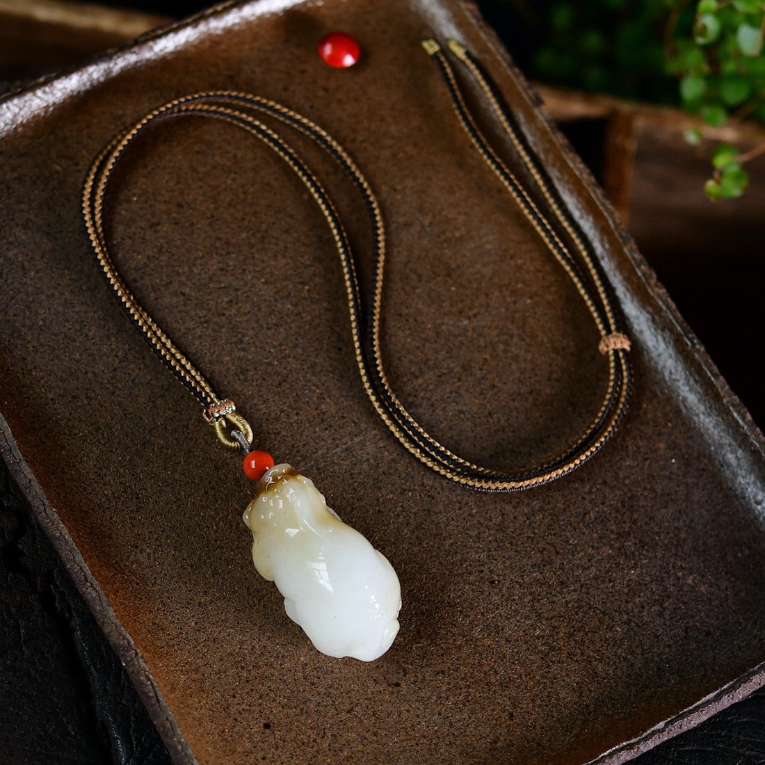 Chinese Hetian Jade Pixiu Pendant: Title: Chinese Hetian Jade Pixiu Pendant Date/Period: After2020 Origin: Chinese Dimension: 42.5x21.2x21(mm) 1.67x0.83x0.83(inches) Materials: Hetian Jade Reserve: $399.00 Shipping: Domestic: Ship