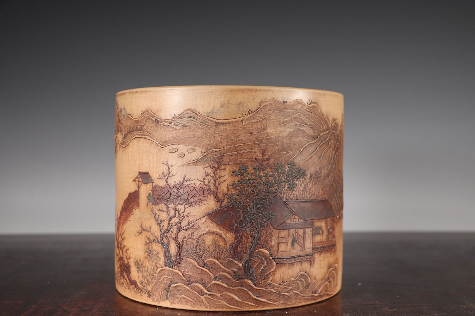 Antique Chinese Yixing Zisha Live In Remote Mountains Design Brush Pot: Title: Antique Chinese Yixing Zisha Live In Remote Mountains Design Brush Pot Date/Period: After1890 Origin: Chinese Dimension: 180 x 155 (mm) 7.09 x 6.10 (inches)Weight?3.46 lbs/1568 g Materials: Yix