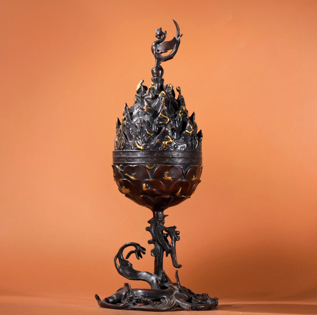 Vintage Chinese Copper Incense Burner: Title: Vintage Chinese Copper Incense Burner Date/Period: After1890 Origin: Chinese Dimension: 305 x 85 (mm) 12.01 x 3.35 (inches) Weight: 3.59 lbs/ 1630 g Materials: Copper Reserve: $788.00 Shipping: