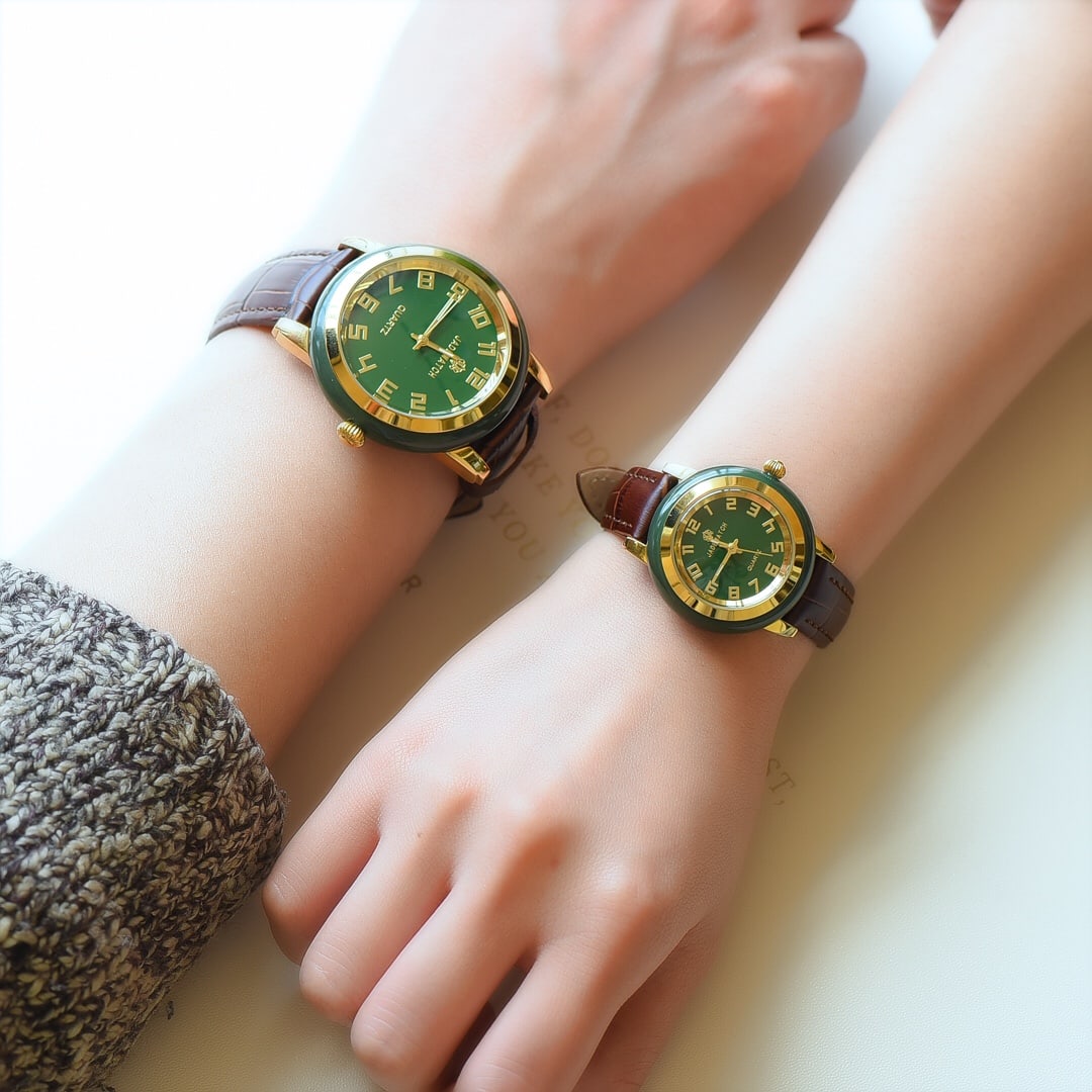 A Pair Chinese Green Hetian Jade Wrist Watch Statue: Title: A Pair Chinese Green Hetian Jade Wrist Watch Statue Date/Period: After2020 Origin: Chinese Dimension: Materials: Hetian Jade Reserve: $199.00 Shipping: Domestic: Shipping rates are determined b