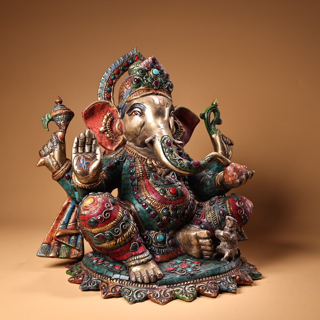 Old Tibetan Gilt Gold Bronze Inlay Turquoise & Gems Ganesha Buddha Statue: Title: Old Tibetan Gilt Gold Bronze Inlay Turquoise & Gems Ganesha Buddha Statue Date/Period: Origin: Chinese Dimension: 340 x 320 (mm)13.38 x 12.60 (inches) Weight: 33.07 lbs/ 15000 g Materials: Gilt