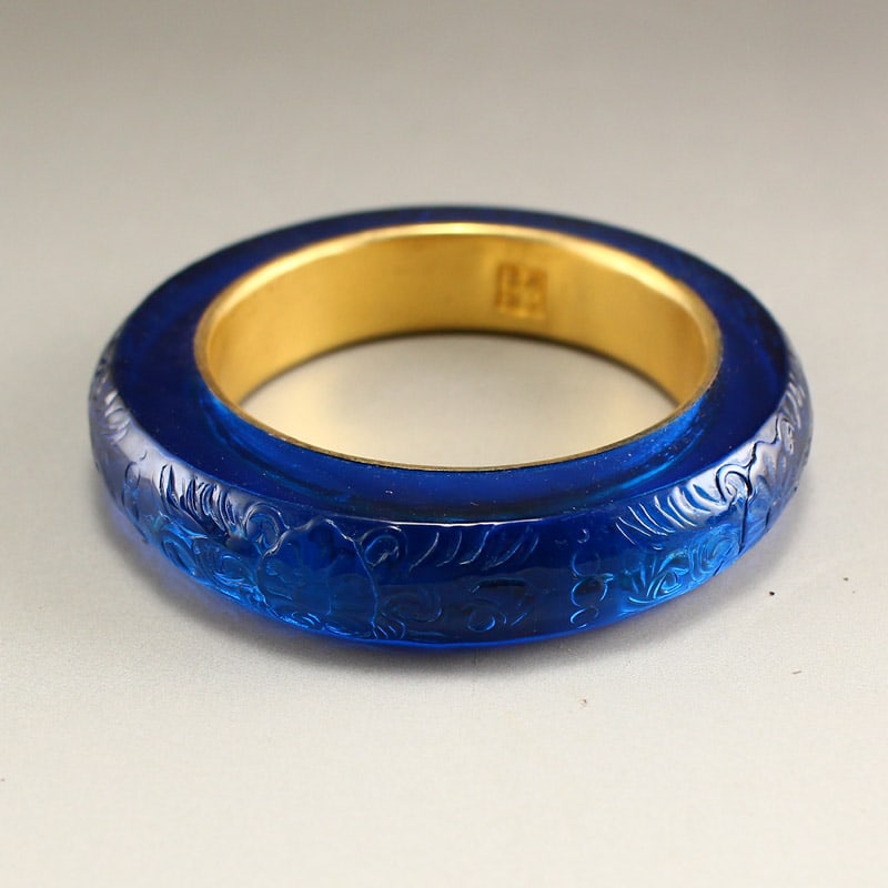 Inside Diameter 57mm Beautiful Inlaying Gold Edge Blue Peking Glass Bracelet: Title: Inside Diameter 57mm Beautiful Inlaying Gold Edge Blue Peking Glass Bracelet Date/Period: After1920 Origin: Chinese Dimension: 57 x 16(mm) 2.24 x 0.63(inches) Weight 0.36 lbs/164 g Materials: P