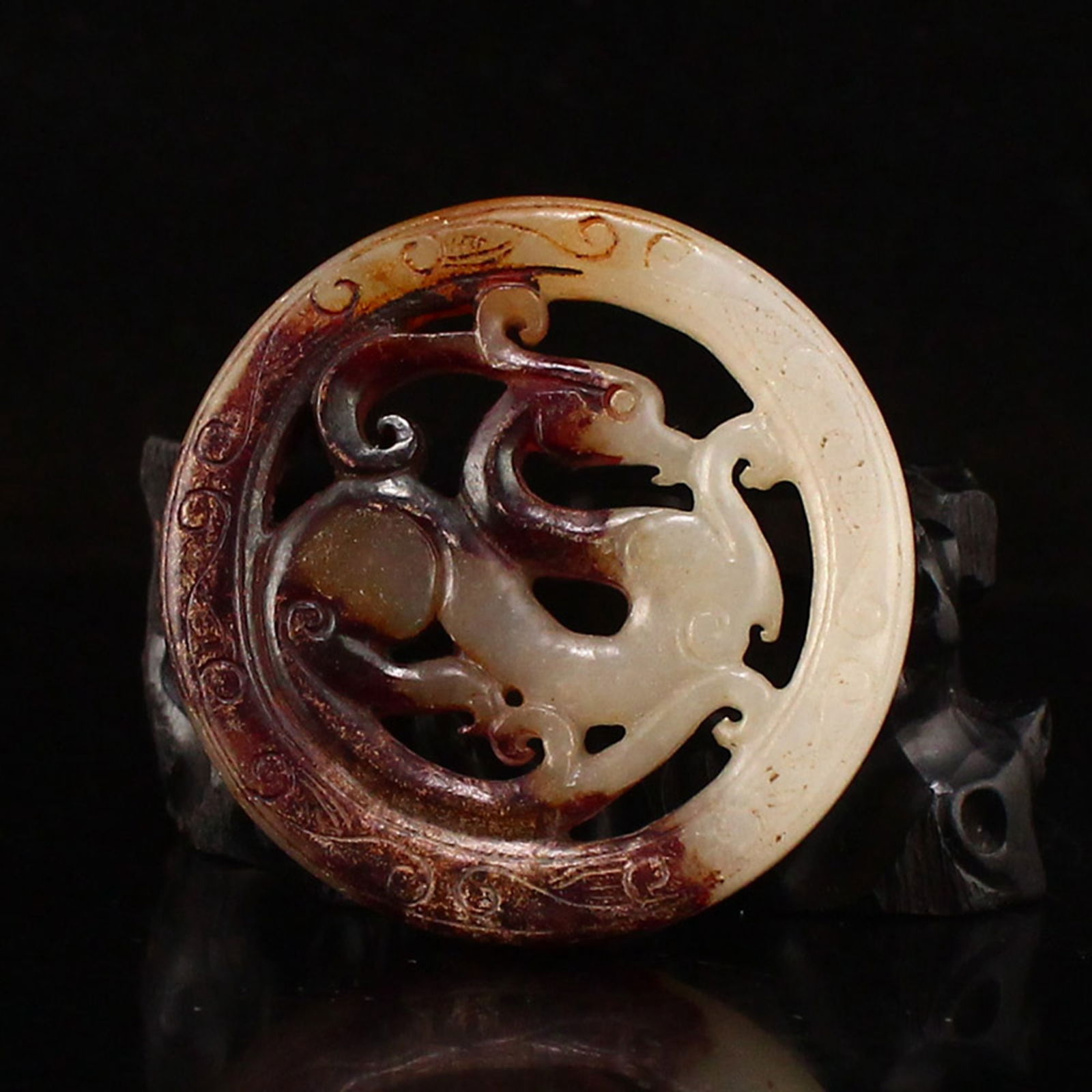 Old Chinese Hetian Jade Phoenix Pendant: Title: Old Chinese Hetian Jade Phoenix Pendant Date/Period: After1900 Origin: Chinese Dimension: 52x52x6(mm) 2.05x2.05x0.24(inches) Weight 0.07 lbs/34g Materials: Hetian Jade Reserve: $119.00 Shipping