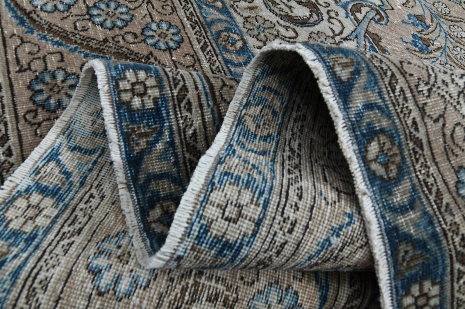 9'4x12'8 ft, VINTAGE PERSIAN RUG: Title: 9'4x12'8 ft, VINTAGE PERSIAN RUG Description: This Turkish one-of-a-kind Anatolian Vintage Rug is hand-knotted and handwoven by the most skilled artisans who use pure wool, in muted, natural to