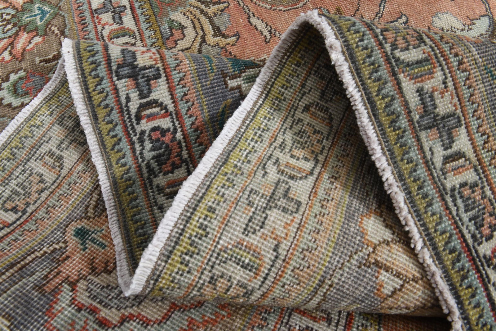 9'6x12 ft, ORANGE OVERSIZED RUG: Title: 9'6x12 ft, ORANGE OVERSIZED RUG Description: This Turkish one-of-a-kind Anatolian Vintage Rug is hand-knotted and handwoven by the most skilled artisans who use pure wool, in muted, natural ton