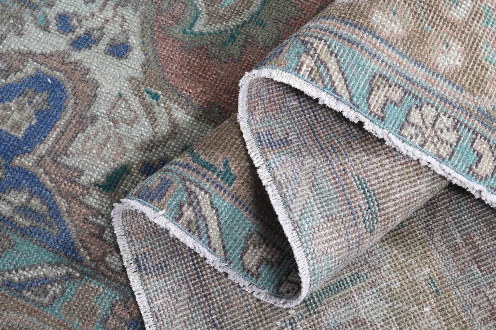 9'6x12'2 ft, OVERSIZED ANTIQUE RUG: Title: 9'6x12'2 ft, OVERSIZED ANTIQUE RUG Description: This Turkish one-of-a-kind Anatolian Vintage Rug is hand-knotted and handwoven by the most skilled artisans who use pure wool, in muted, natural