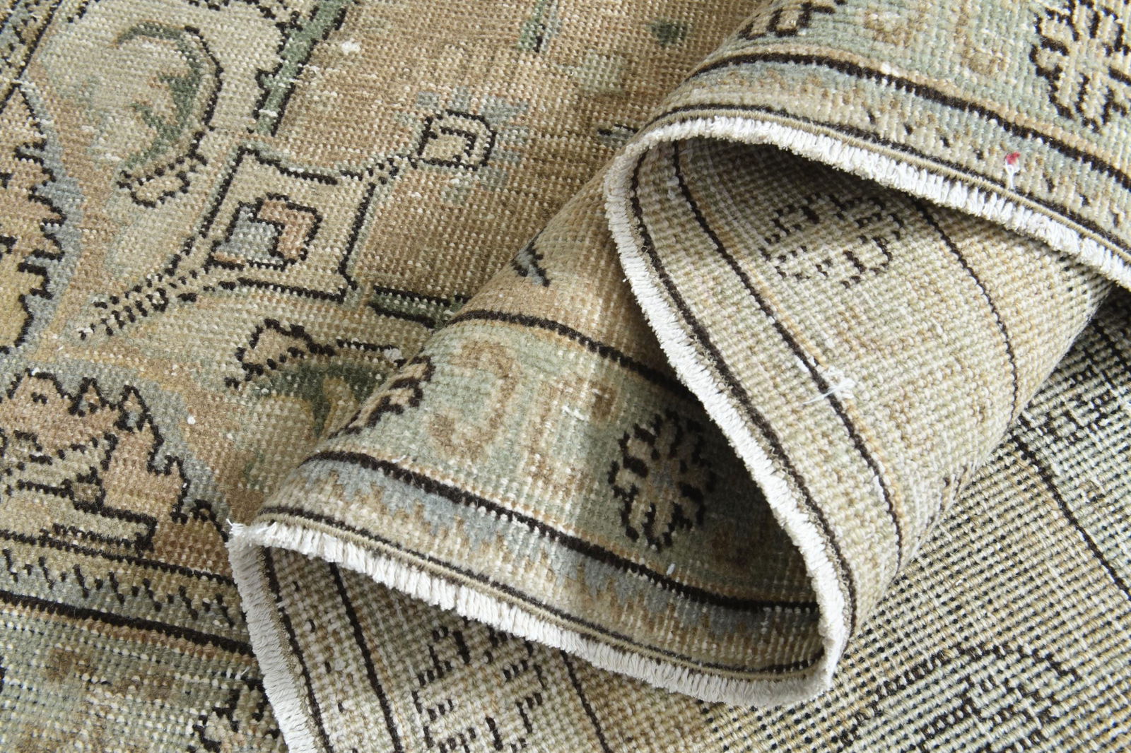 7'9x11'2 ft, VINTAGE PERSIAN RUG: Title: 7'9x11'2 ft, VINTAGE PERSIAN RUG Description: This Turkish one-of-a-kind Anatolian Vintage Rug is hand-knotted and handwoven by the most skilled artisans who use pure wool, in muted, natural to