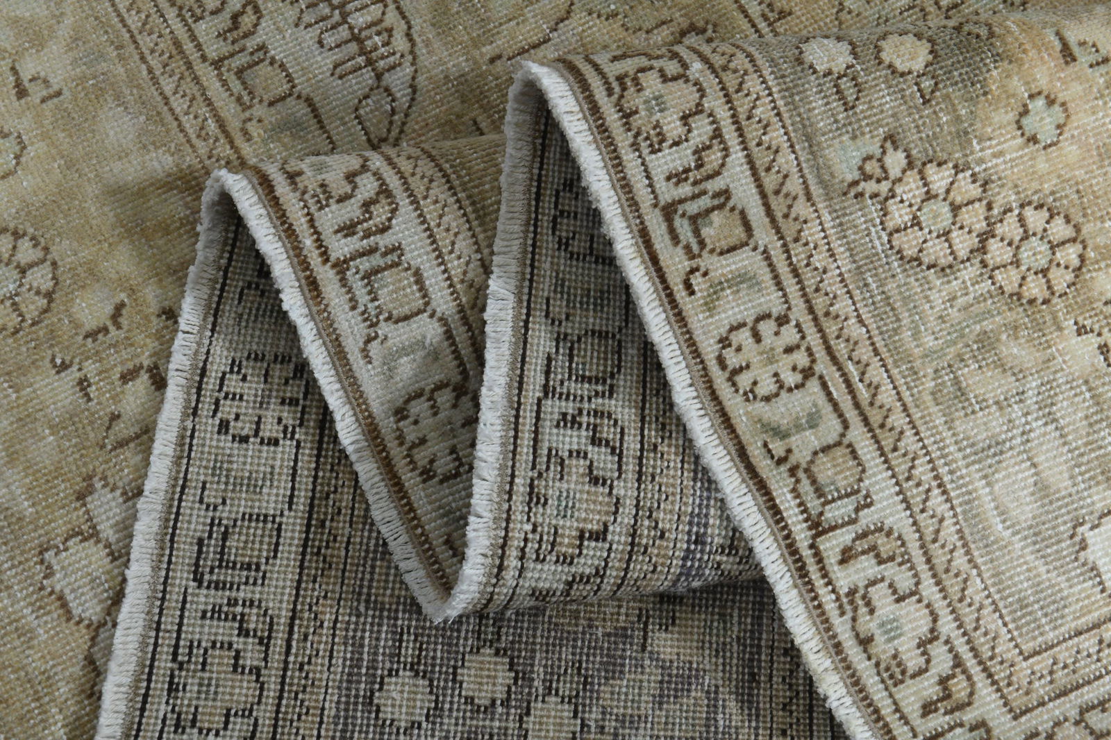 9'3x12'4 ft, VINTAGE PERSIAN RUG: Title: 9'3x12'4 ft, VINTAGE PERSIAN RUG Description: This Turkish one-of-a-kind Anatolian Vintage Rug is hand-knotted and handwoven by the most skilled artisans who use pure wool, in muted, natural to