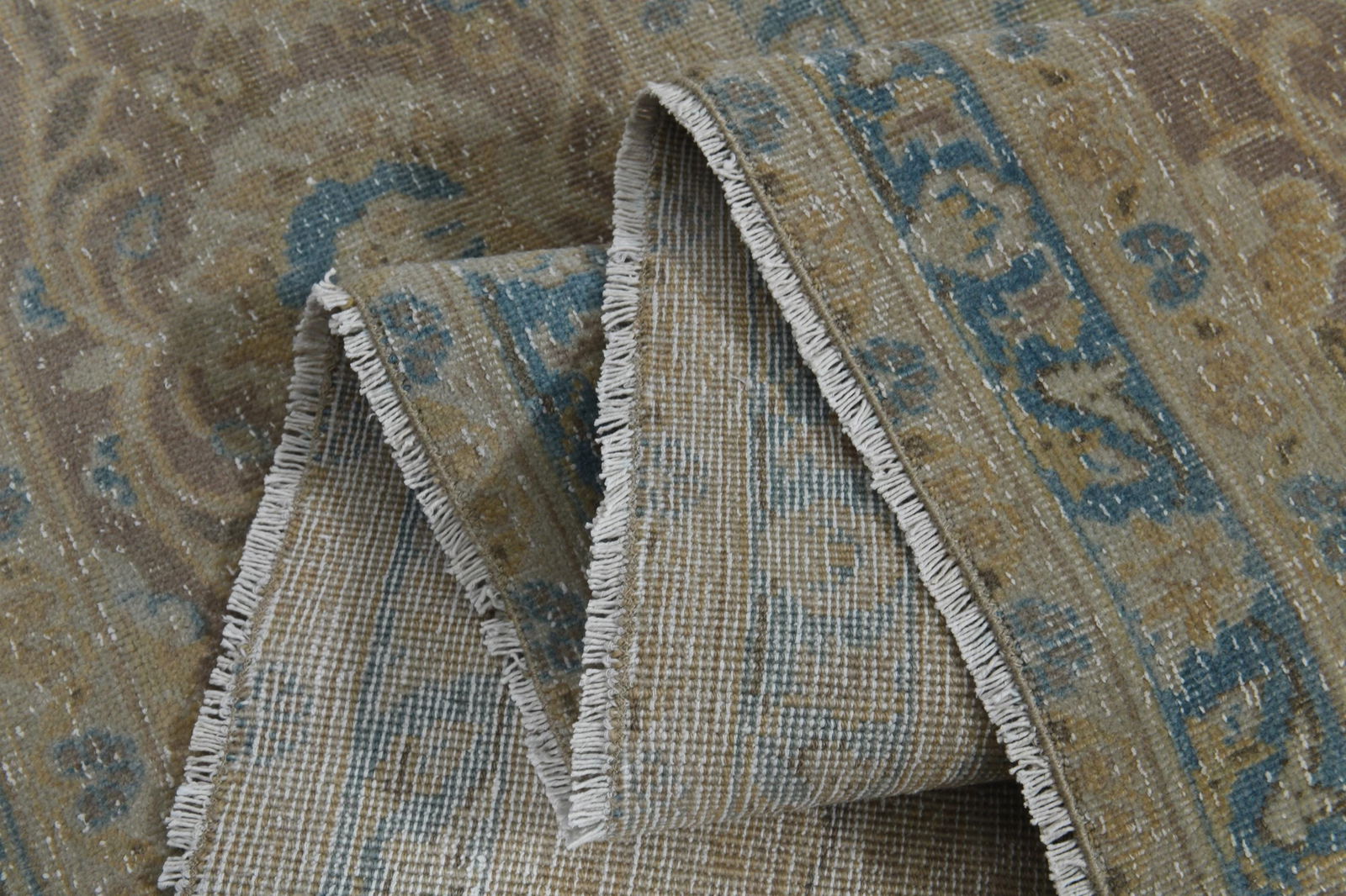 9.5x13.1 ft, PERSIAN MINIMALIST RUG: Title: 9.5x13.1 ft, PERSIAN MINIMALIST RUG Description: This Turkish one-of-a-kind Anatolian Vintage Rug is hand-knotted and handwoven by the most skilled artisans who use pure wool, in muted, natural