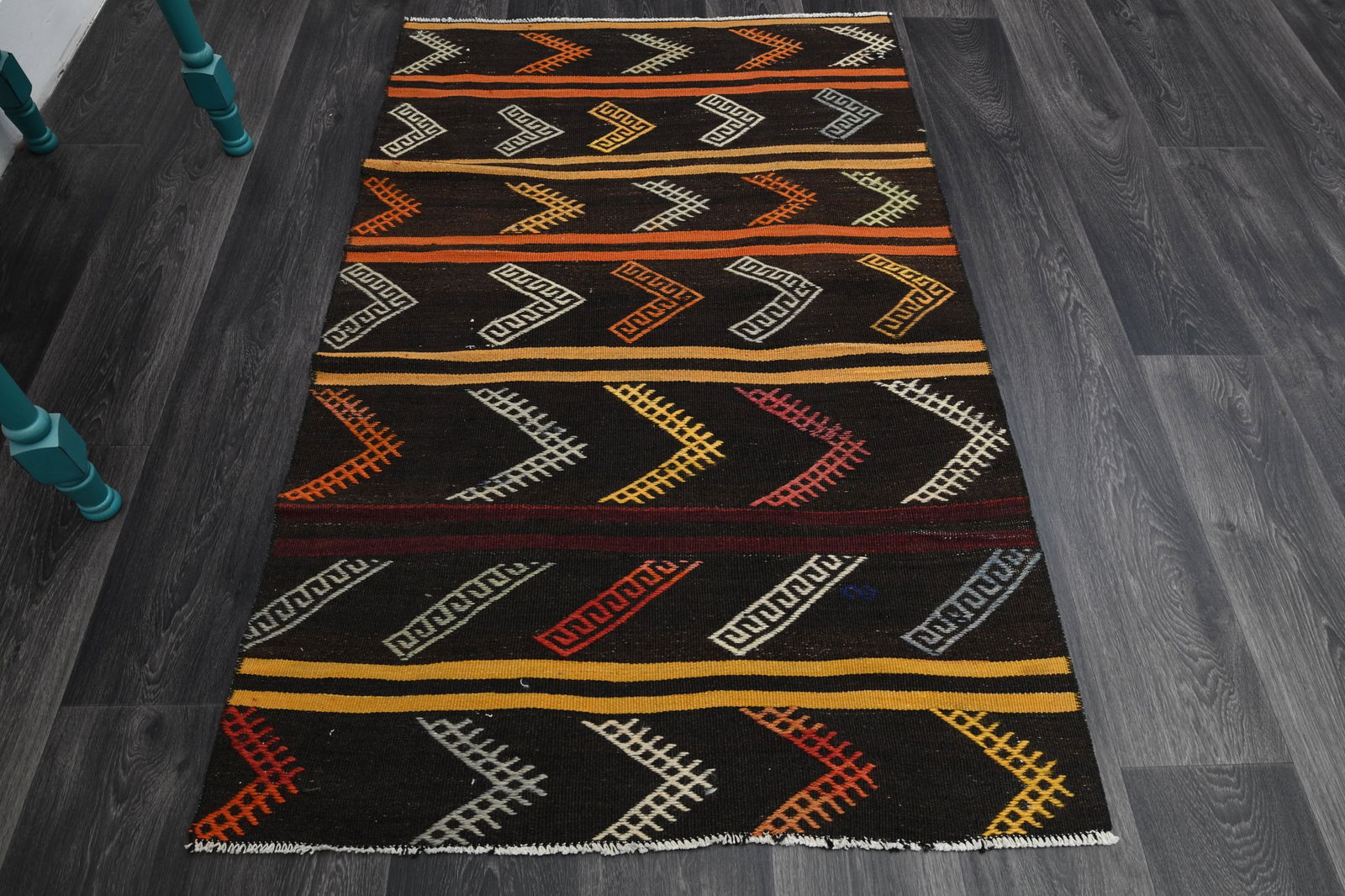 3.2x5.1 ft, TURKISH KILIM Rug: Title: 3.2x5.1 ft, TURKISH KILIM Rug Origin: Turkey Date/Period: 1960 - 1970 Materials: Wool and Cotton Size: Width: 3.2 feet Length: 5.1 feet Description: This Turkish one-of-a-kind Vintage Flatweave