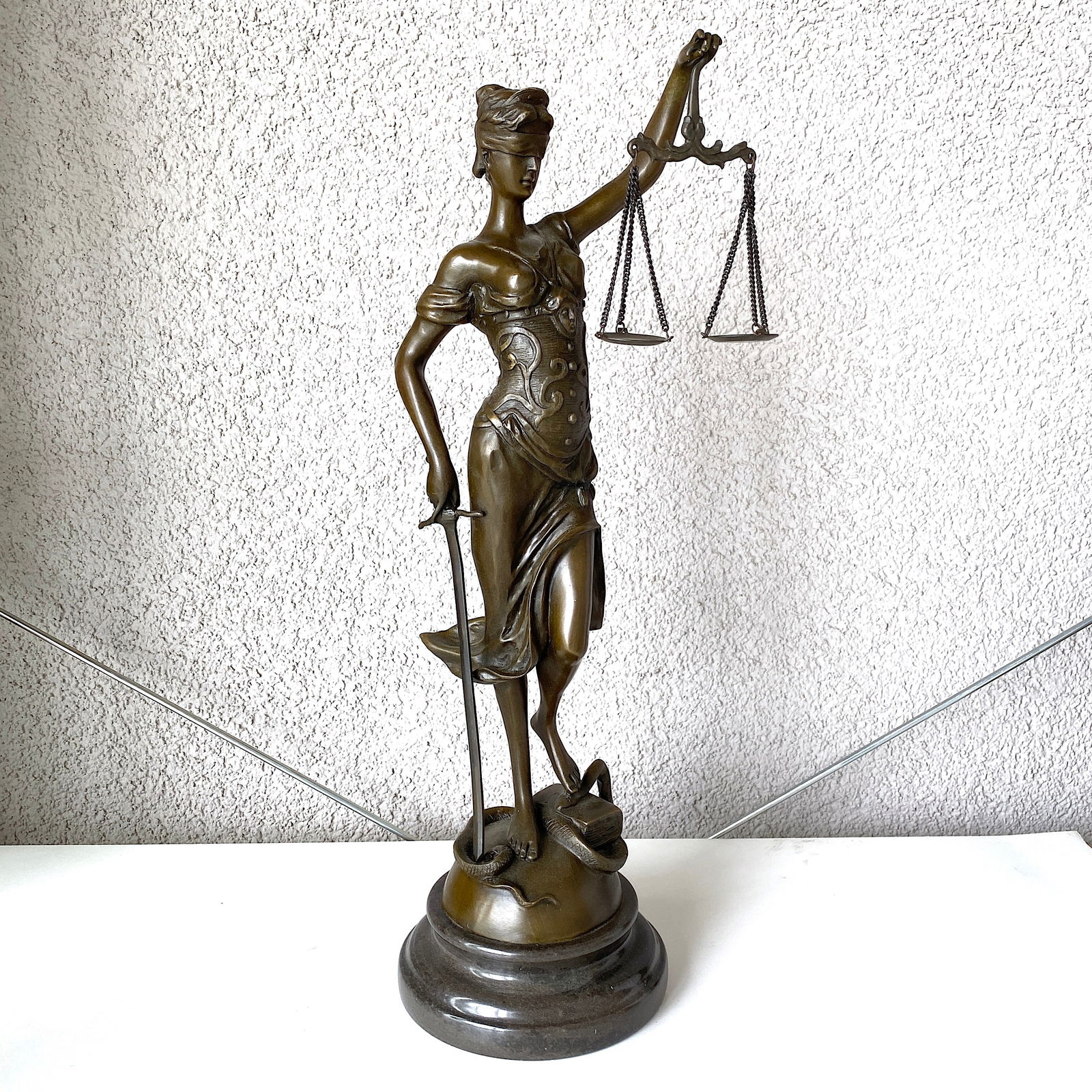 After A. Mayer - L'art Bronze qualite France - Statue of Themis - Lady Justice: Title: After A. Mayer - L'art Bronze qualite France - Statue of Themis - Lady Justice Maker:A. Mayer Origin: Unknown Date/Period:Unknown Materials:Bronze, Marble Size:Size: 40 cm Description:After A.