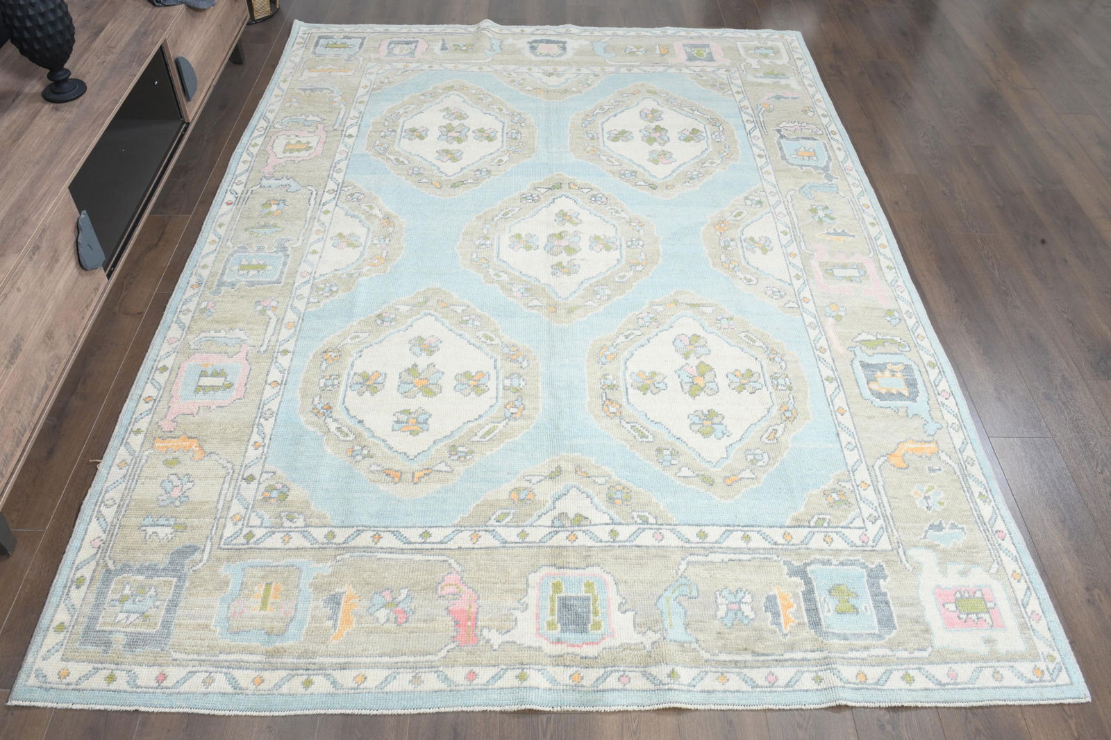 7'9x9'8 ft, OUSHAK MODERN DÉCOR: Title: 7'9x9'8 ft, OUSHAK MODERN DÉCOR Origin: Turkey Date/Period: 1960 - 1970 Materials: Wool And Cotton Size: Width: 7.9 feet Length: 9.8 feet Description: This Turkish one-of-a-kind Vintage Tu