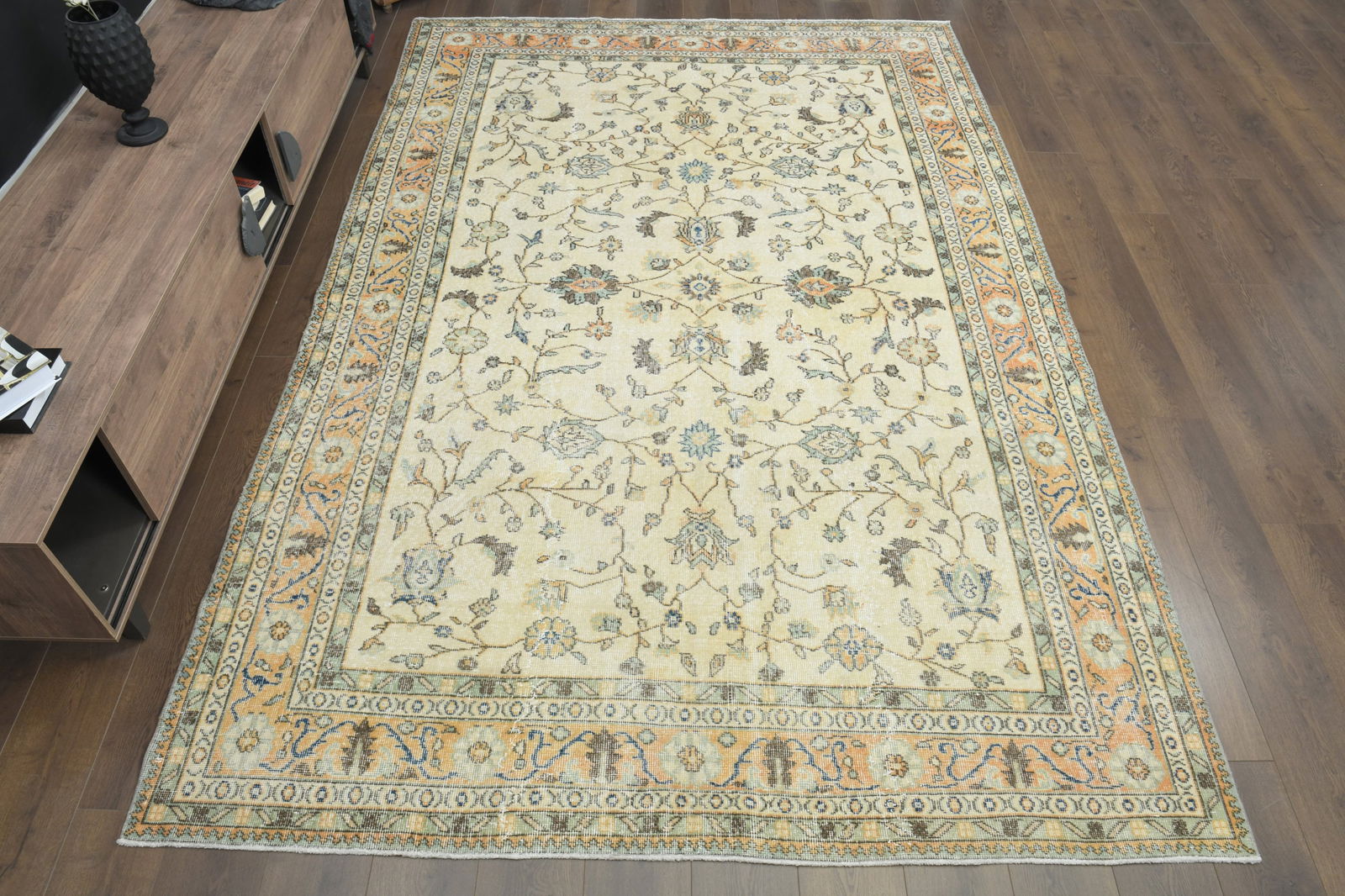 7x10'4 ft, LUXURY DECOR RUG: Title: 7x10'4 ft, LUXURY DECOR RUG Origin: Turkey Date/Period: 1960 - 1970 Materials: Wool And Cotton Size: Width: 7 feet Length: 10.4 feet Description: This Turkish one-of-a-kind Vintage Turkish Rug