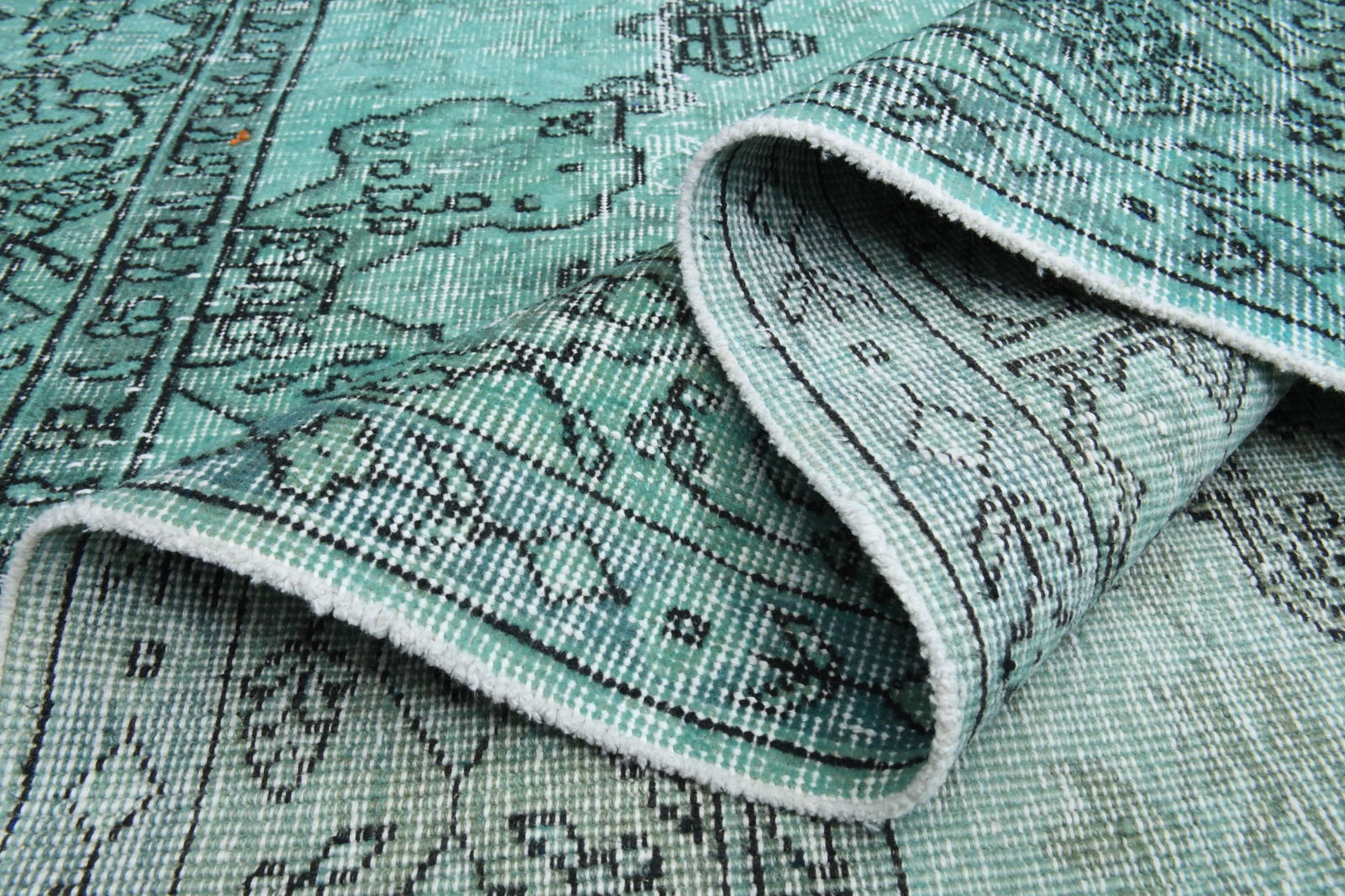 7'3x10'7 ft, OVERSIZED LARGE RUG: Title: 7'3x10'7 ft, OVERSIZED LARGE RUG Origin: Turkey Date/Period: 1960 - 1970 Materials: Wool And Cotton Size: Width: 7.3 feet Length: 10.7 feet Description: This Turkish one-of-a-kind Vintage Turki