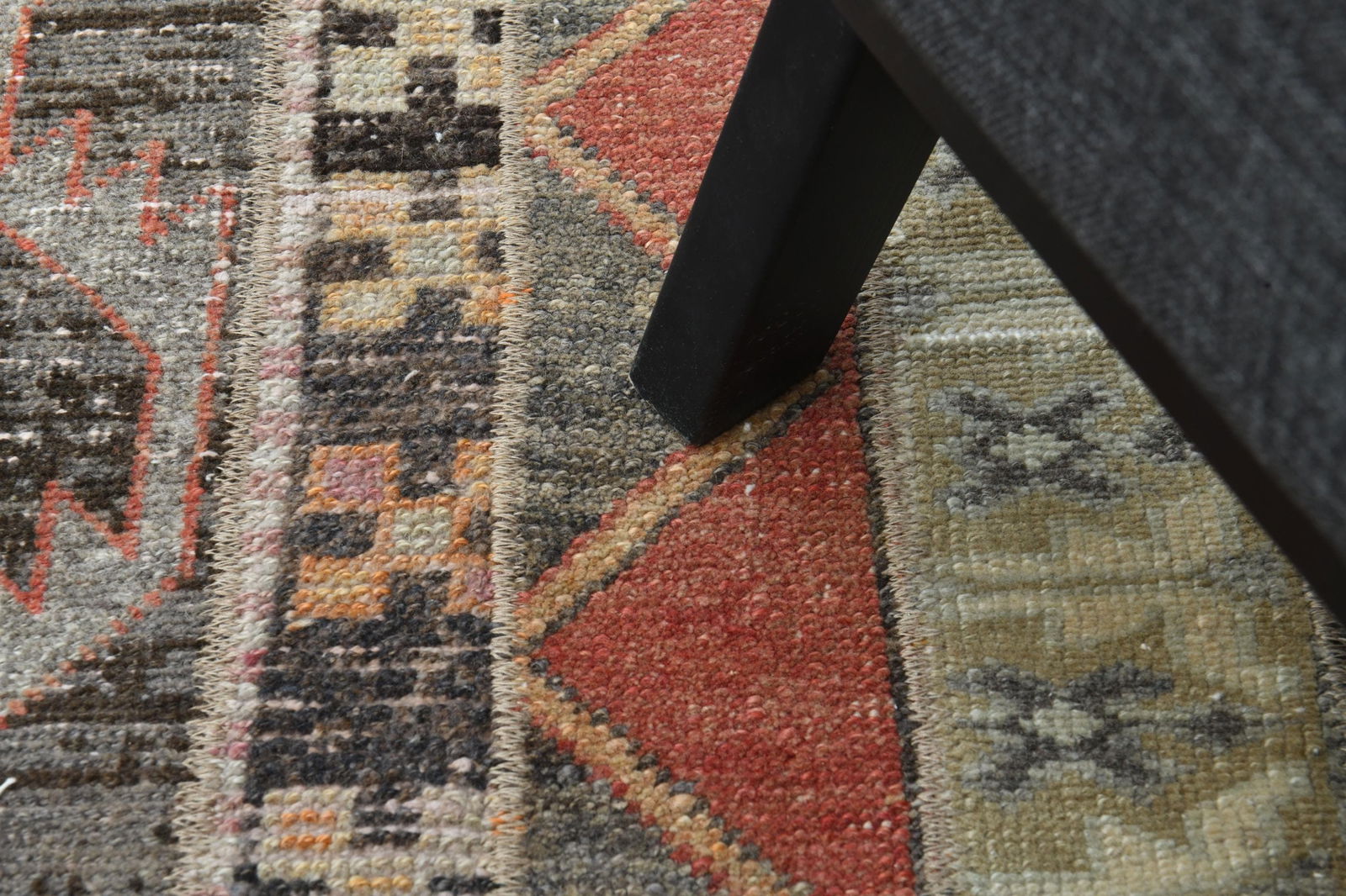 7'7x10'4 ft, PINK MINIMALIST RUG: Title: 7'7x10'4 ft, PINK MINIMALIST RUG Origin: Turkey Date/Period: 1960 - 1970 Materials: Wool And Cotton Size: Width: 7.7 feet Length: 10.4 feet Description: This Turkish one-of-a-kind Vintage Turki