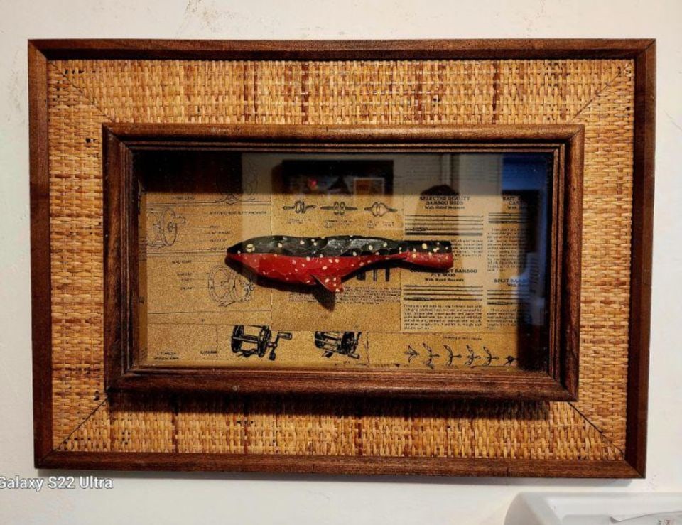 Early 20th cent wall sculpture painting w/ a hand carved primitive fish and mixed media in a shadow: Early 20th cent wall sculpture painting w/ a hand carved primitive fish and mixed media in a shadow box. Reserve: $250.00 Shipping: Domestic: Shipping rates are determined by destination Int