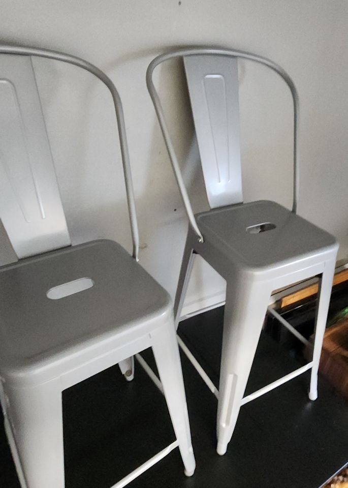 Pair of "Like New" metal industrial-style Bistro bar or counter stools: Pair of "Like New" metal industrial-style Bistro bar or counter stools Reserve: $50.00 Shipping: Domestic: Shipping rates are determined by destination International: Foreign shipping rates
