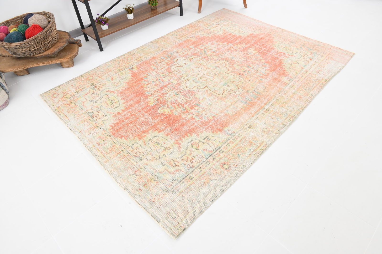 5'8'' x 7'10'' Handmade Vintage Wool Rug - 20600 - 6