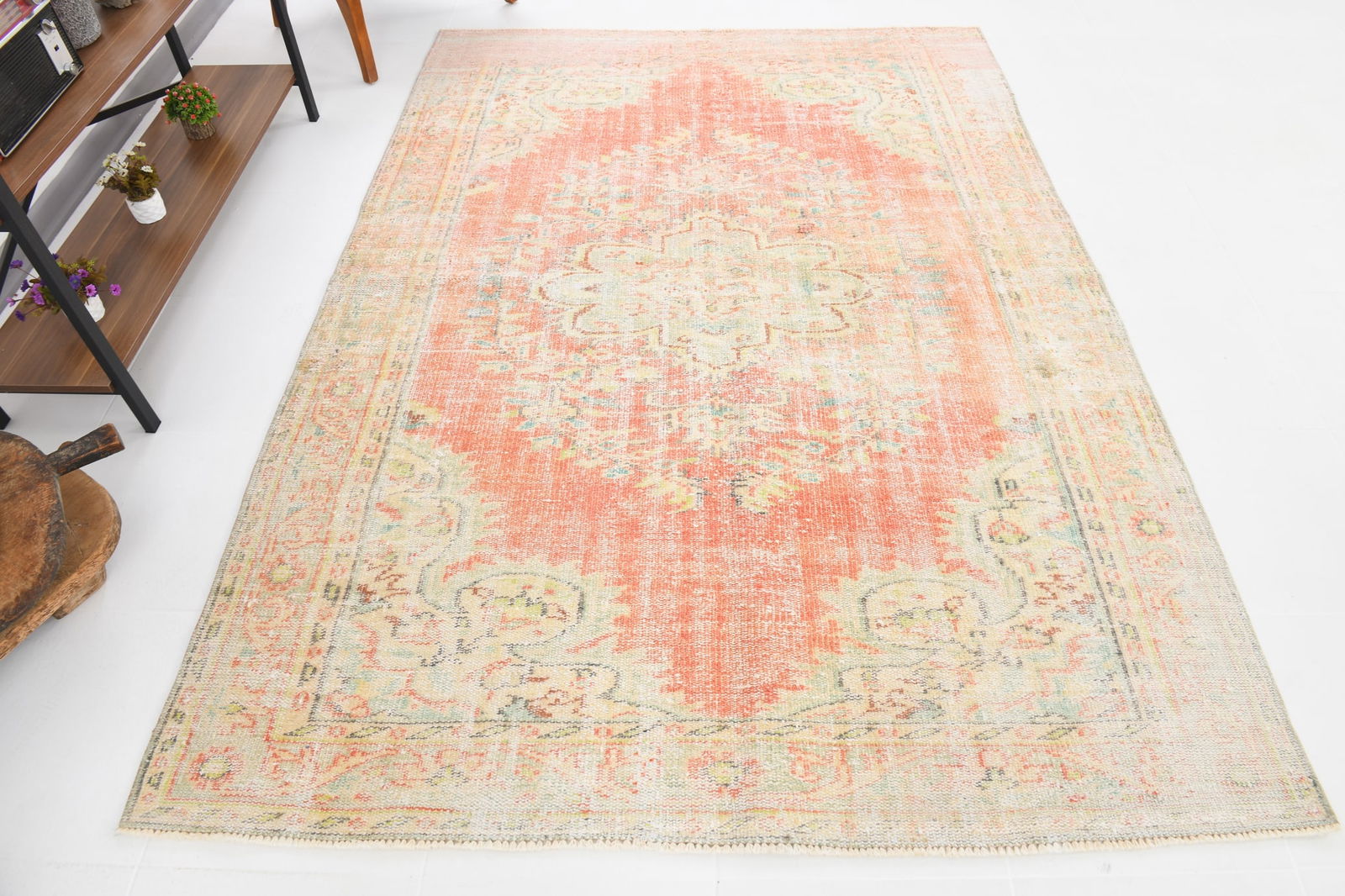 5'8'' x 7'10'' Handmade Vintage Wool Rug - 20600 - 7