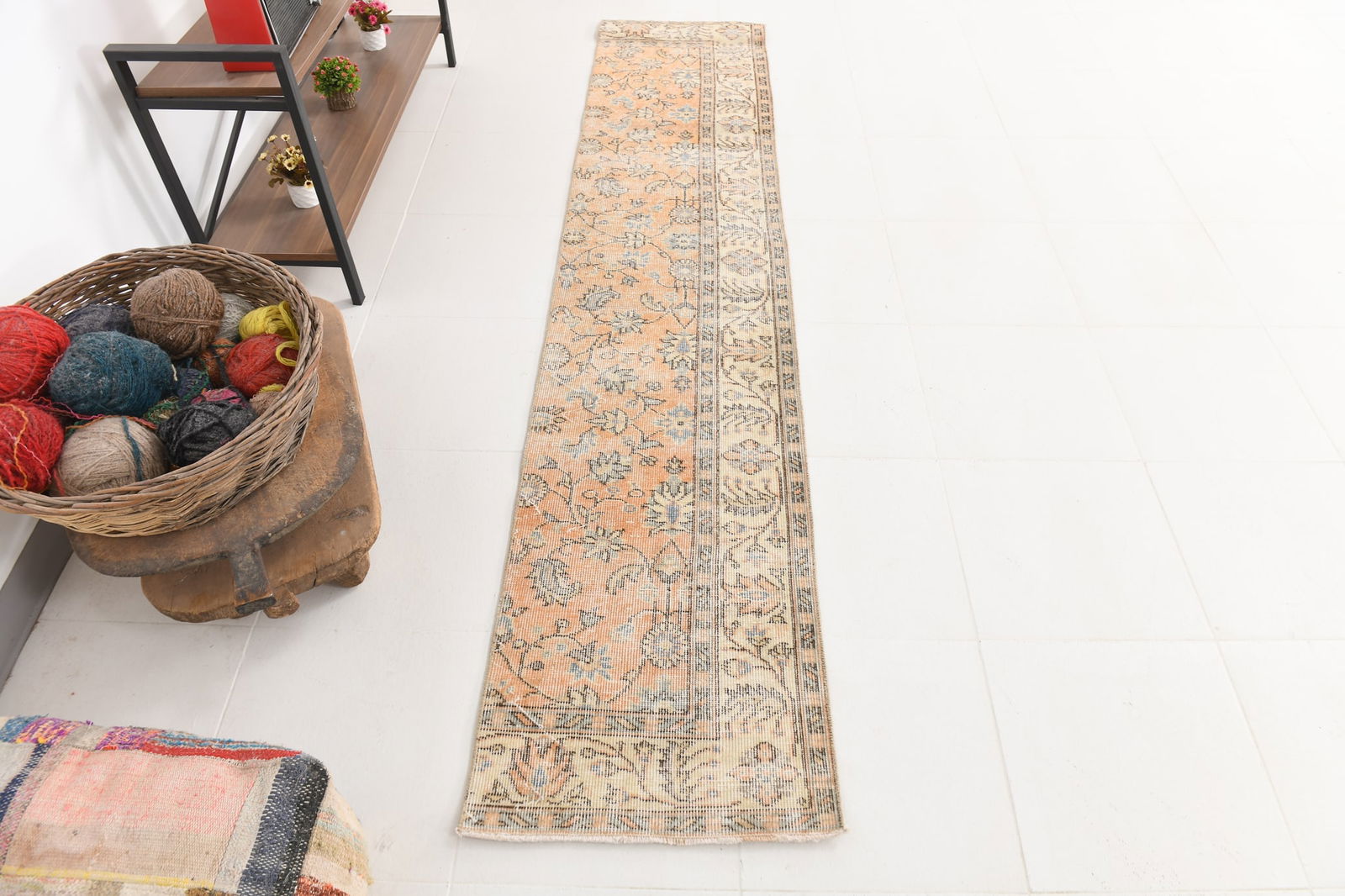 1'9'' x 8'9'' Decorative Vintage Rug - 18049 - 7