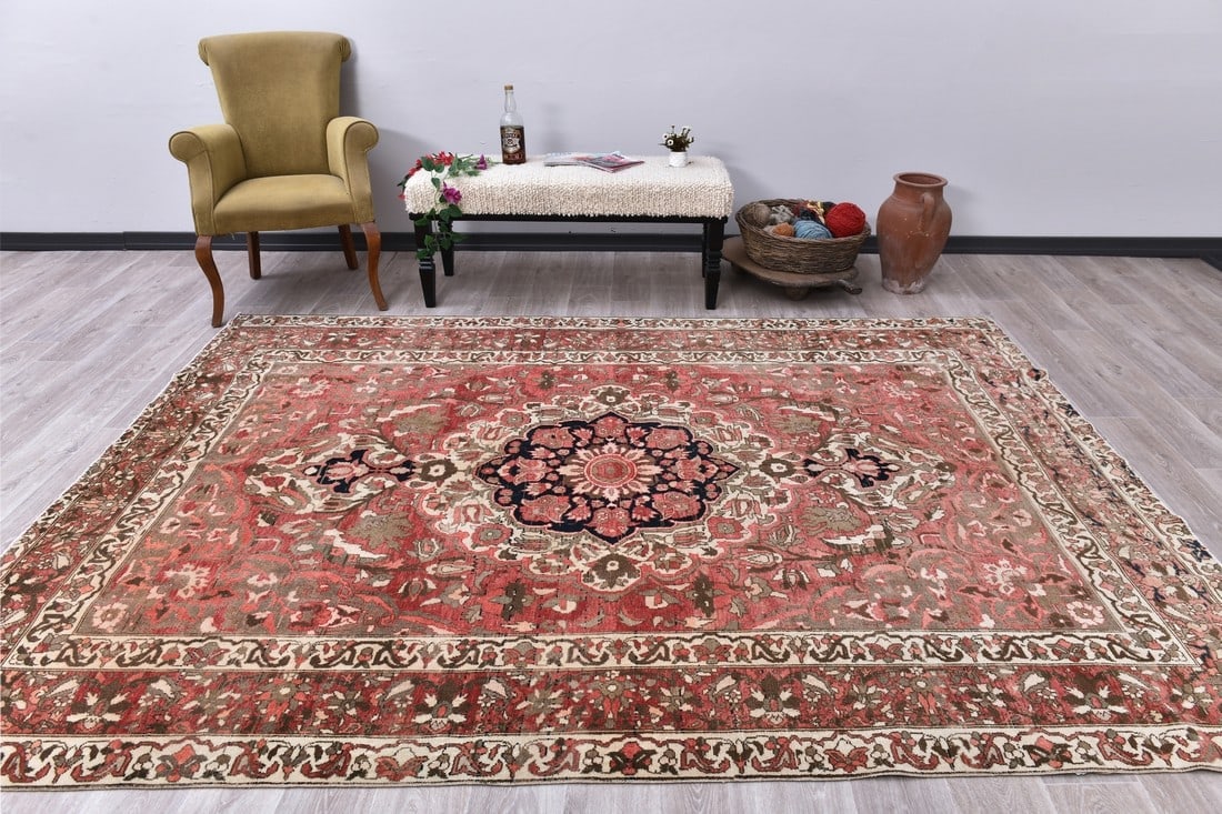 7'0'' x 9'6'' Decorative Vintage Rug - 19495: Title: 7'0'' x 9'6'' Decorative Vintage Rug - 19495 Description:7'0'' x 9'6'' Decorative Vintage Rug - 19495 Origin:Turkiye Date/Period:1960-90 Materials:Wool,Cotton Dimension:7'0''x9'6'' ft, 214x291