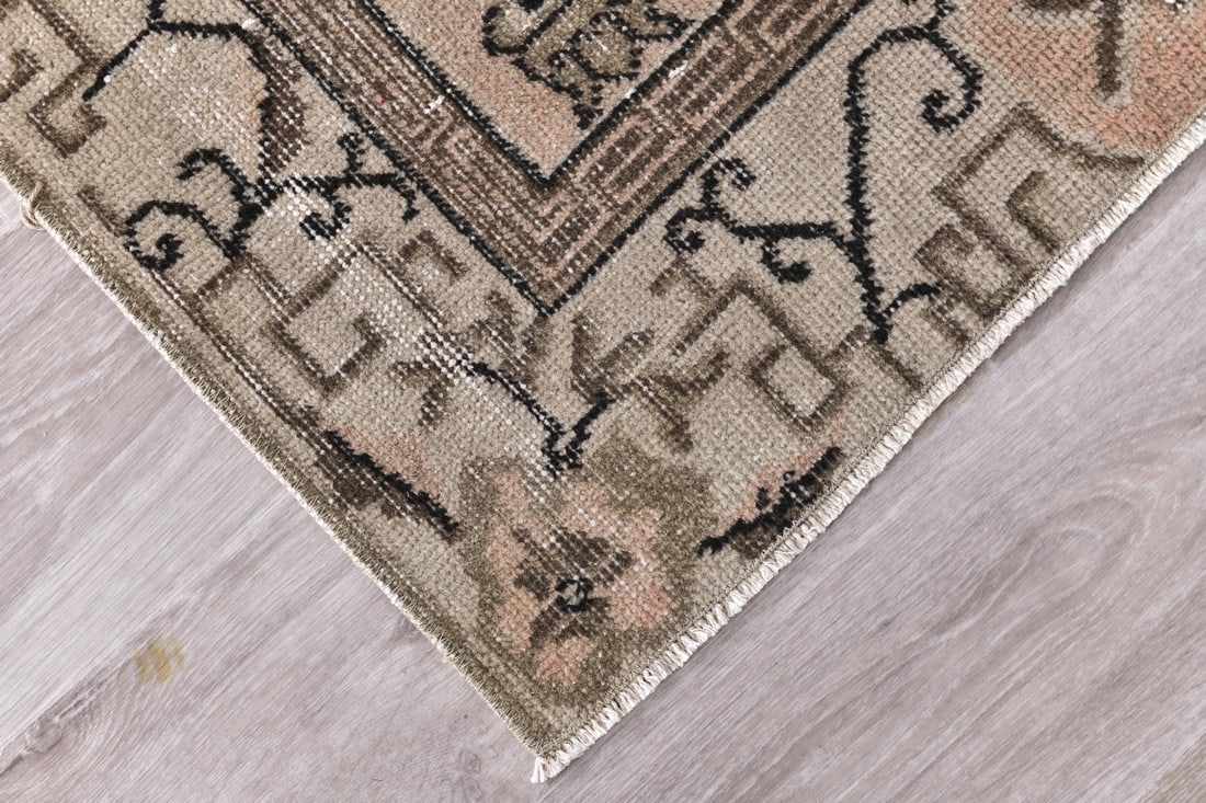 5'2'' x 8'6'' Handmade Vintage Wool Rug - 240826 - 7