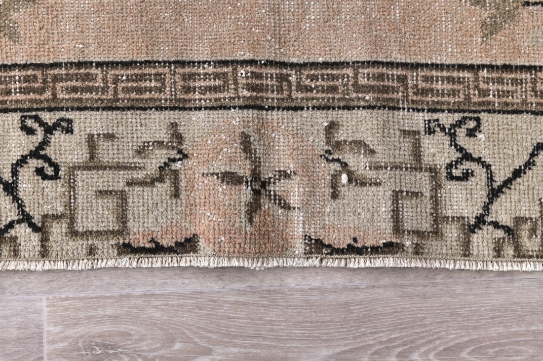 5'2'' x 8'6'' Handmade Vintage Wool Rug - 240826 - 9