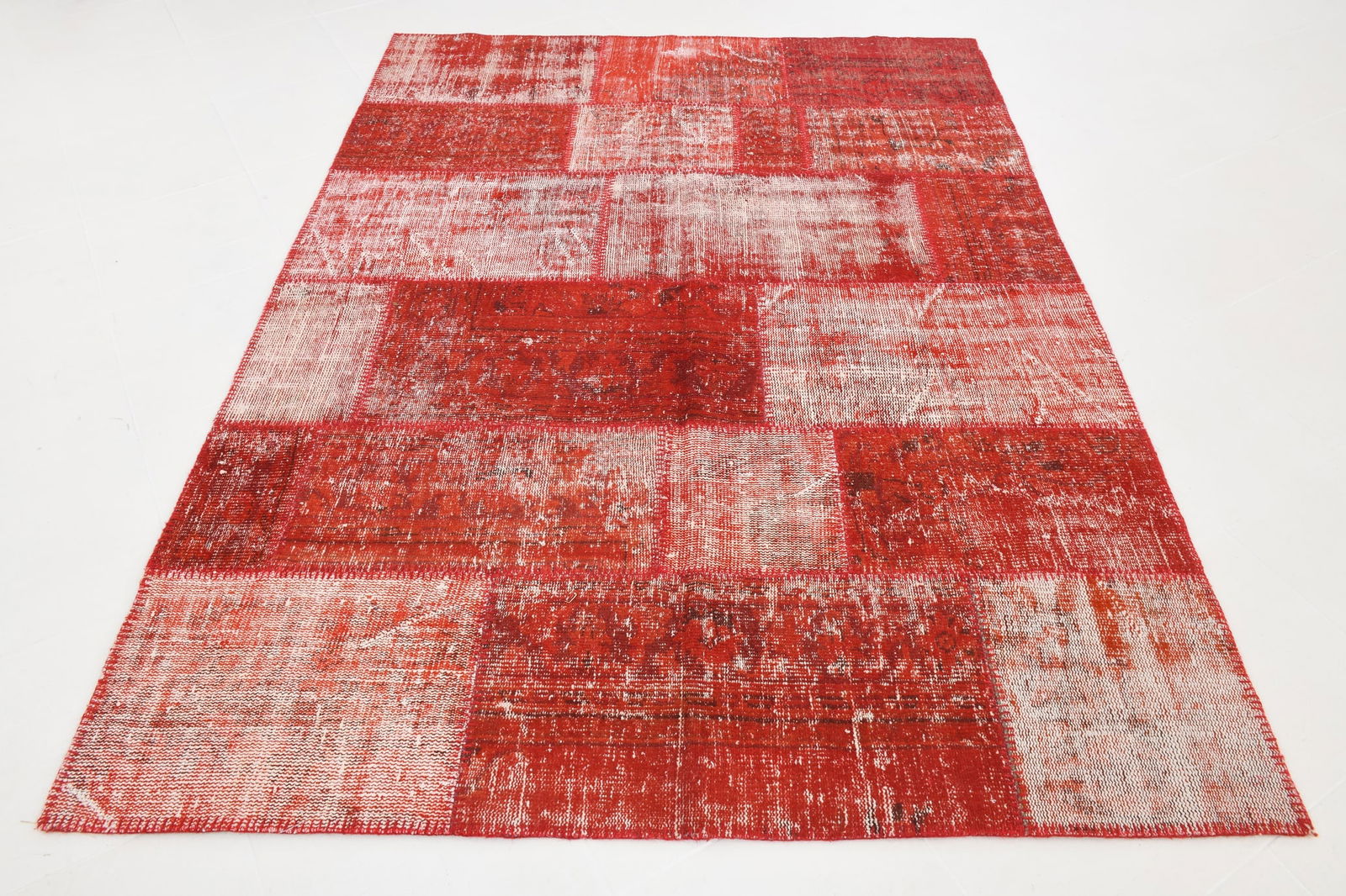 5'10'' x 7'11'' Handmade Vintage Wool Patchwork Rug - 526: Title: 5'10'' x 7'11'' Handmade Vintage Wool Patchwork Rug - 526 Description:5'10'' x 7'11'' Handmade Vintage Wool Patchwork Rug - 526 Origin:Turkiye Date/Period:1960-90 Materials:Wool,Cotton Dimensio