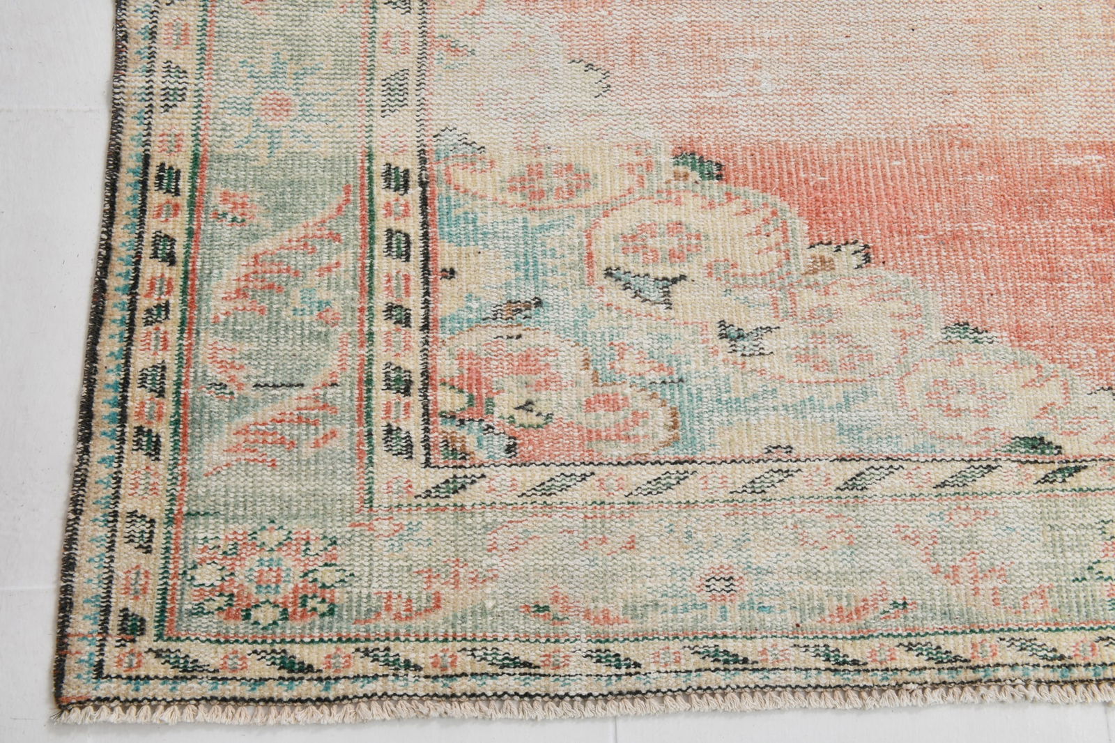 5'8'' x 9'3'' Handmade Vintage Wool Rug - 20715 - 14