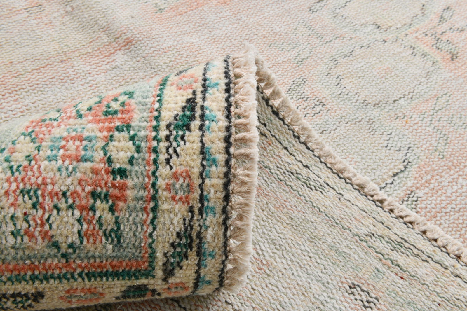 5'8'' x 9'3'' Handmade Vintage Wool Rug - 20715 - 18