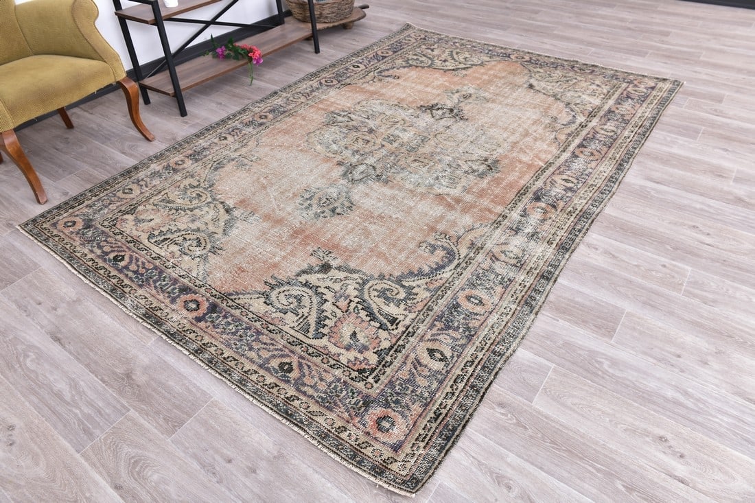 6'5'' x 9'8'' Handmade Vintage Wool Rug - 240862 - 2