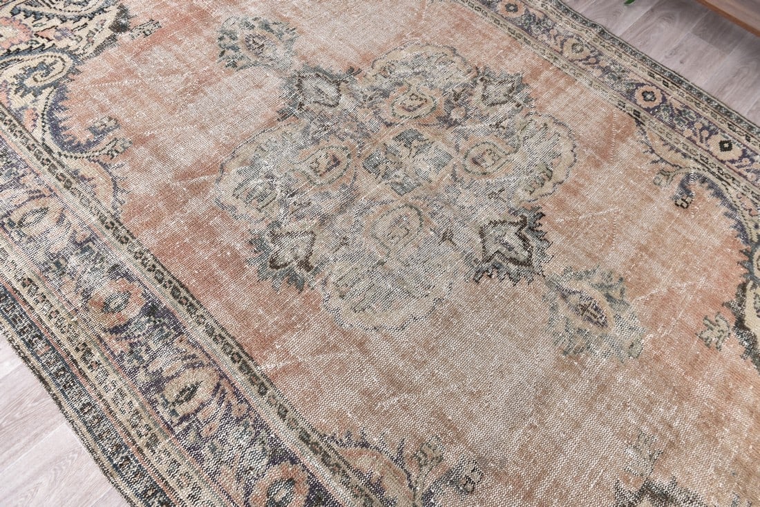 6'5'' x 9'8'' Handmade Vintage Wool Rug - 240862 - 4