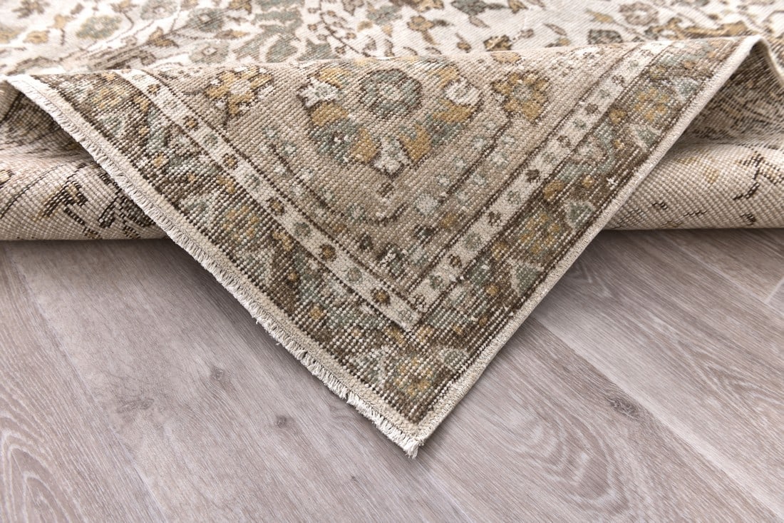 6'6'' x 10'8'' Handmade Vintage Wool Rug - 240869 - 12