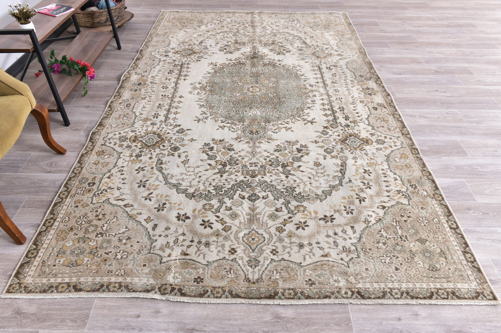 6'6'' x 10'8'' Handmade Vintage Wool Rug - 240869 - 3