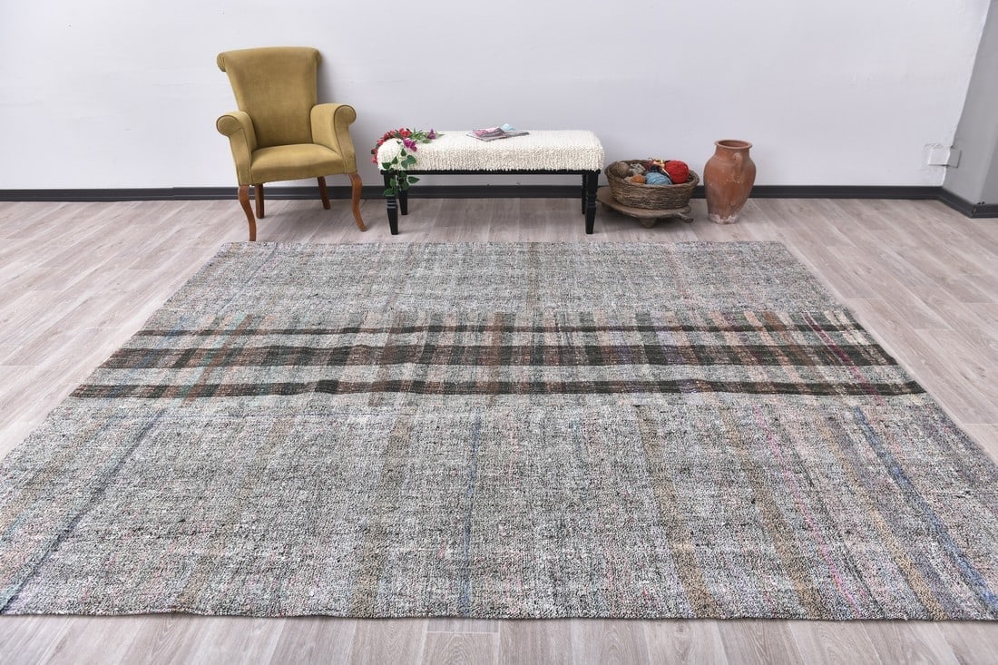 8'3'' x 9'11'' Handmade Vintage Wool Rug - 241489