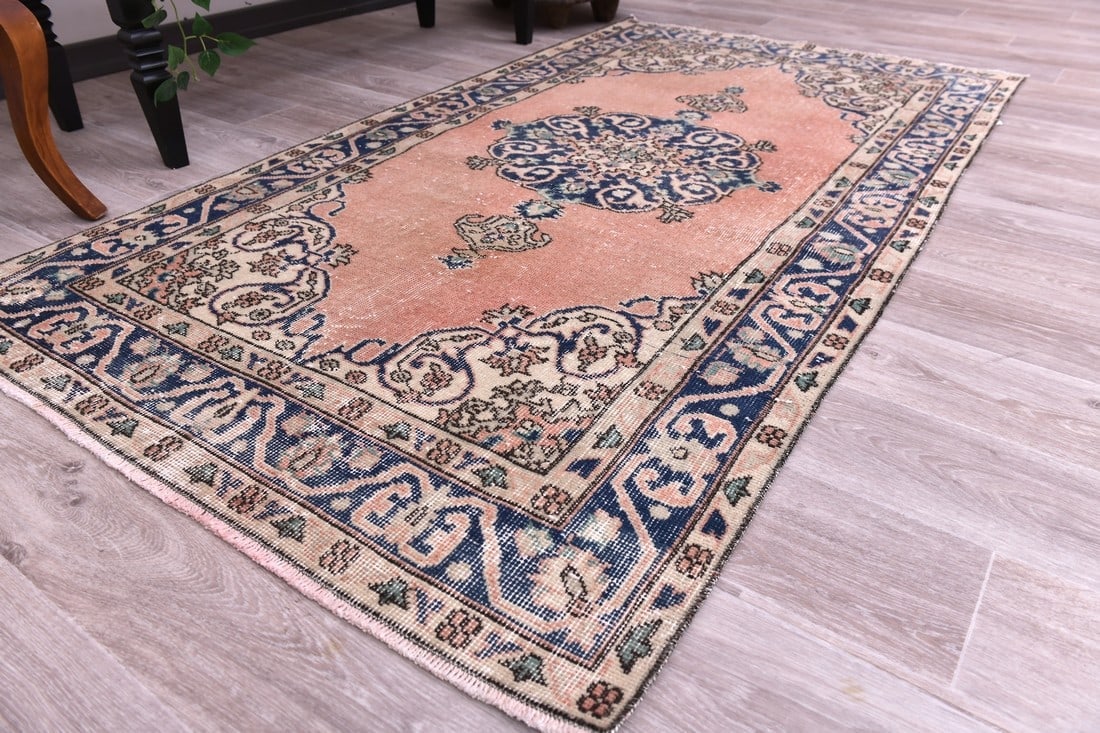 3'8'' x 6'8'' Handmade Vintage Wool Rug - 244428 - 2