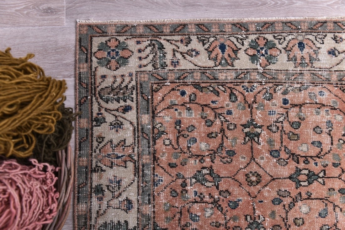 3'8'' x 6'10'' Handmade Vintage Wool Rug - 244414 - 4