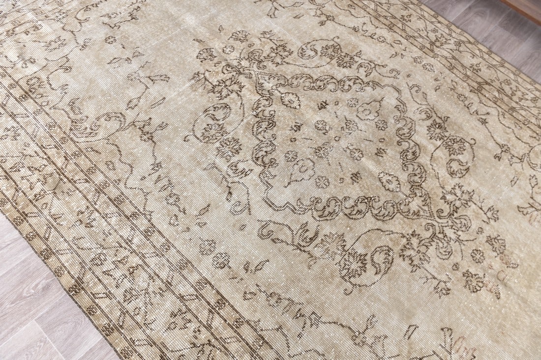 6'4'' x 10'0'' Handmade Vintage Wool Rug - 240842 - 4