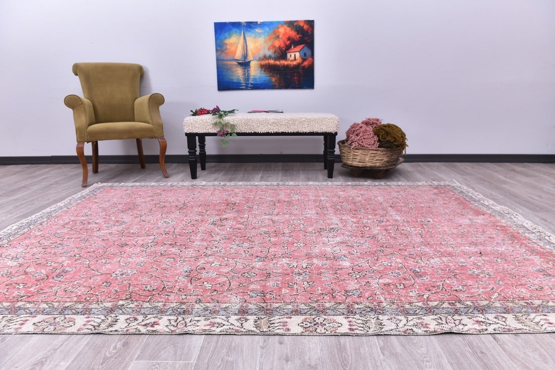 6'4'' x 9'0'' Handmade Vintage Wool Rug - 244494