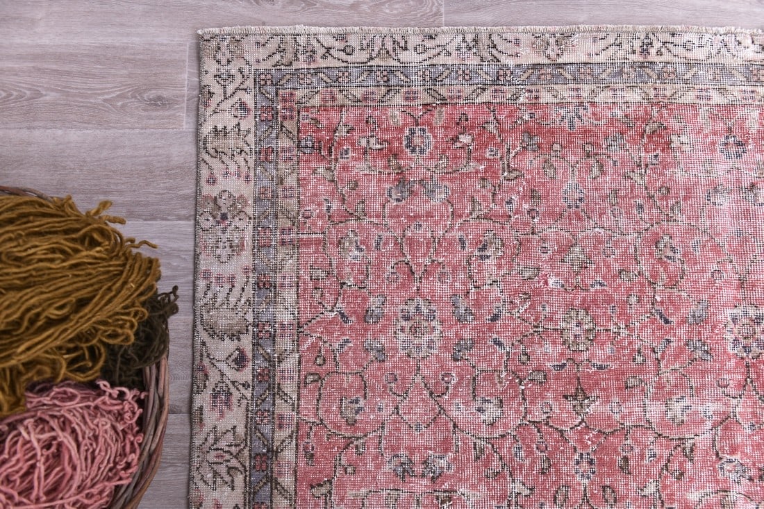 6'4'' x 9'0'' Handmade Vintage Wool Rug - 244494 - 4