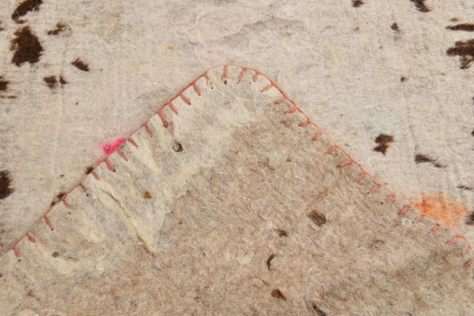 2'7'' x 9'6'' Vintage Felt Rug in Wool - 19988 - 16