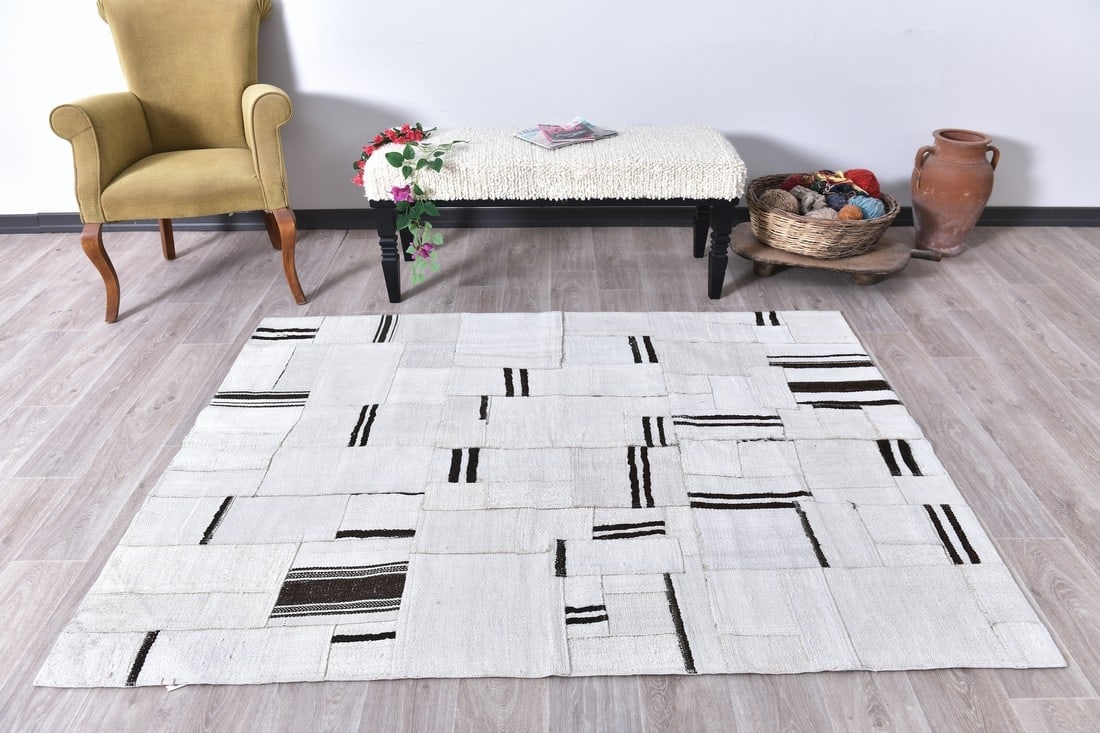 4'11'' x 6'4'' Turkish Vintage Hemp Rug - 241525