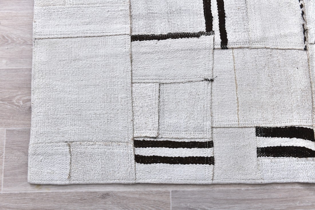 4'11'' x 6'4'' Turkish Vintage Hemp Rug - 241525 - 7