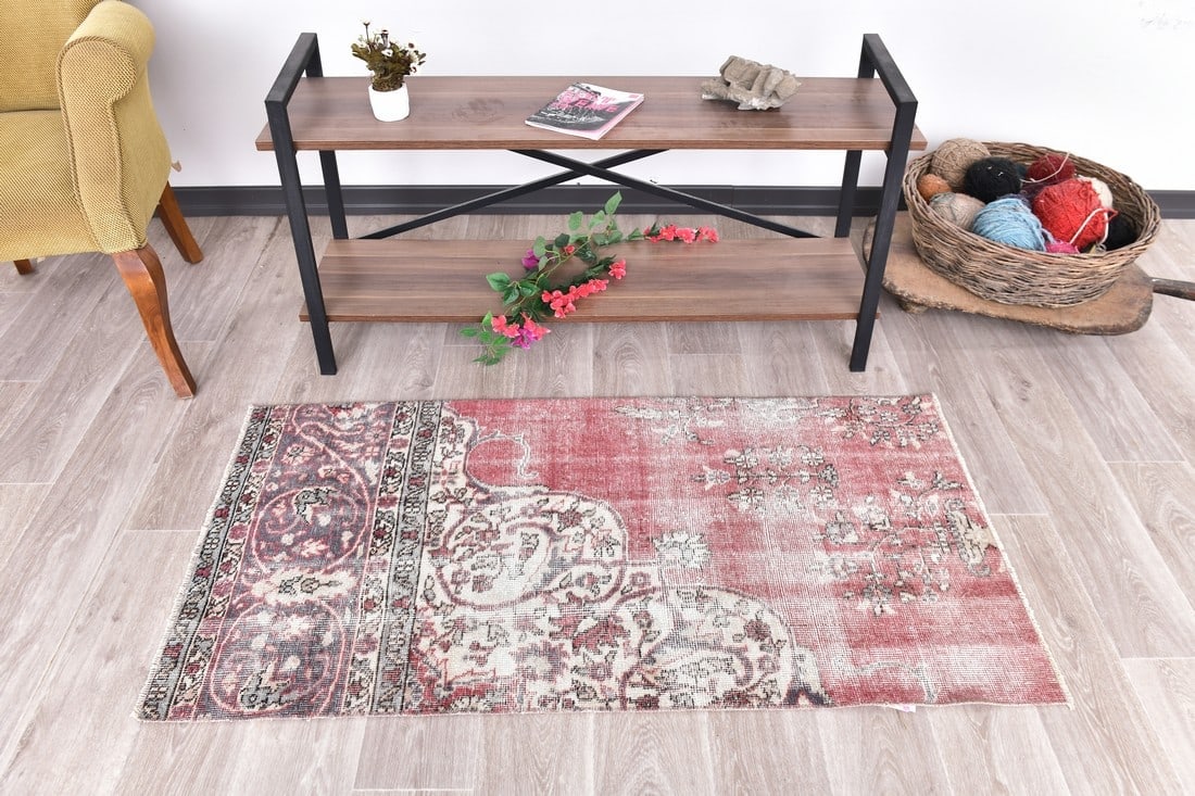 2'3'' x 4'6'' Handmade Vintage Wool Rug - 240837