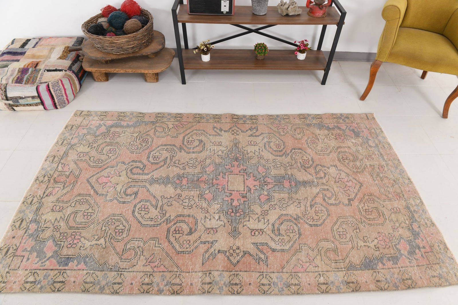4'4'' x 7'4'' Turkish Vintage Rug - 24013 - 5
